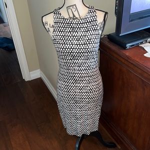 Tart black and white summer dress size M spandex/Modal no rips, stains or tears